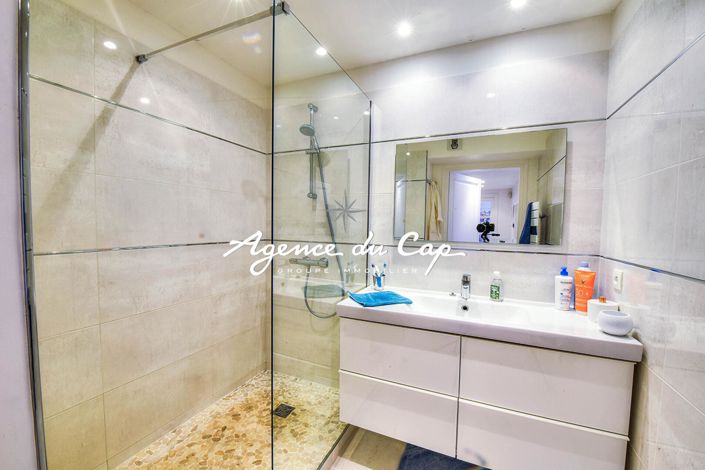 Image No.12-Appartement de 1 chambre à vendre à Saint-Raphael