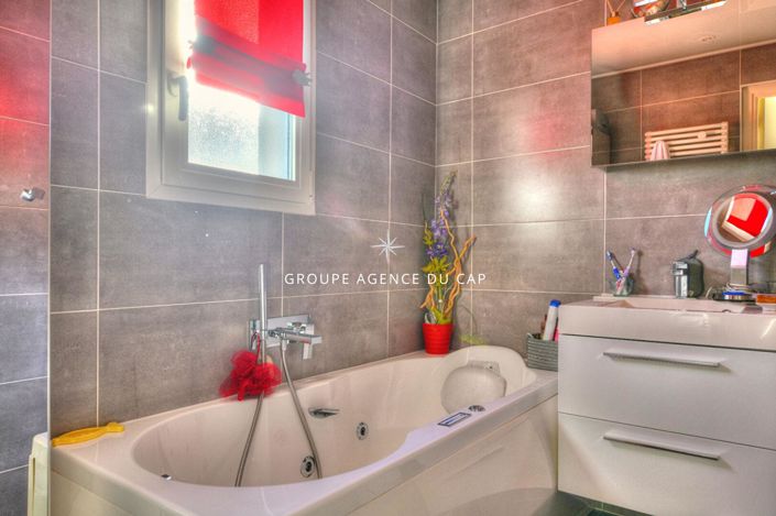 Image No.6-Appartement de 3 chambres à vendre à Saint-Raphael