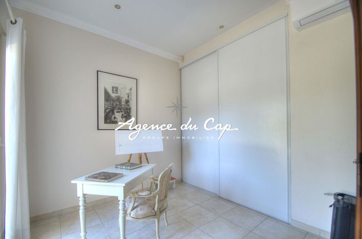 Image No.13-4 Bed Property for sale