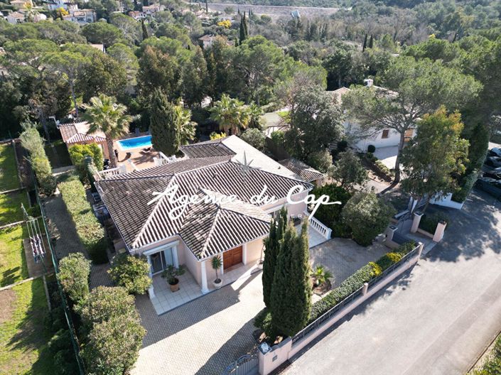 Image No.2-4 Bed Property for sale