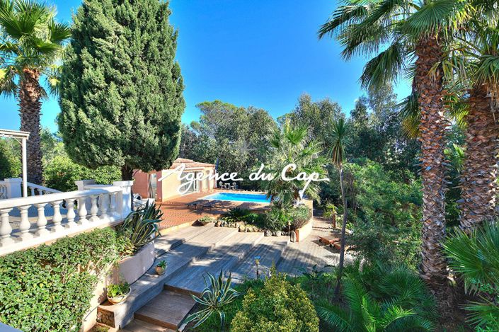 Image No.6-4 Bed Property for sale