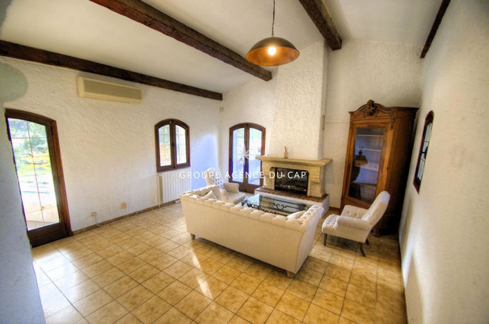 Image No.3-4 Bed House for sale