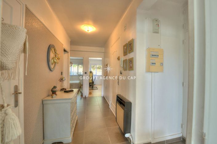 Image No.7-Appartement de 2 chambres à vendre à Saint-Raphael