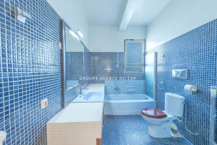 Image No.15-8 Bed House for sale