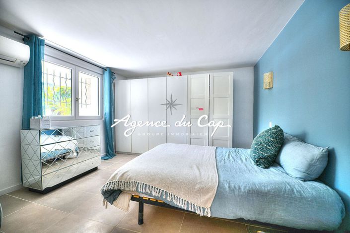 Image No.13-4 Bed House for sale