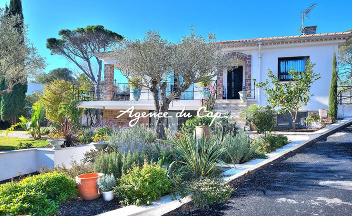 Image No.3-4 Bed House for sale