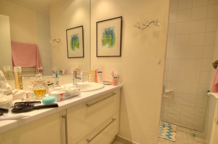 Image No.10-1 Bed Apartment for sale