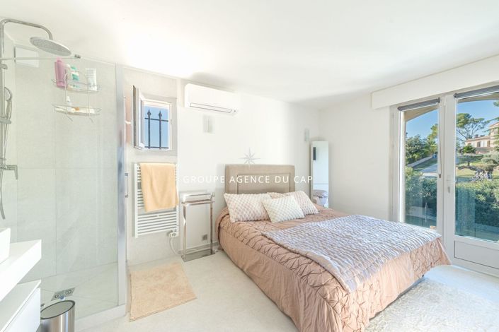 Image No.12-4 Bed House for sale