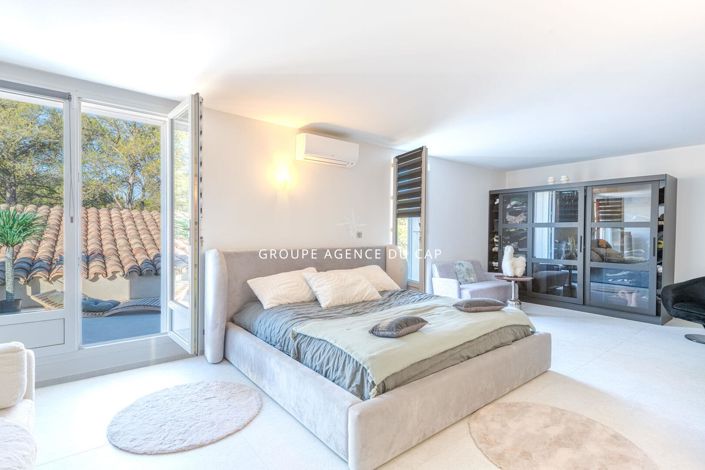 Image No.13-4 Bed House for sale