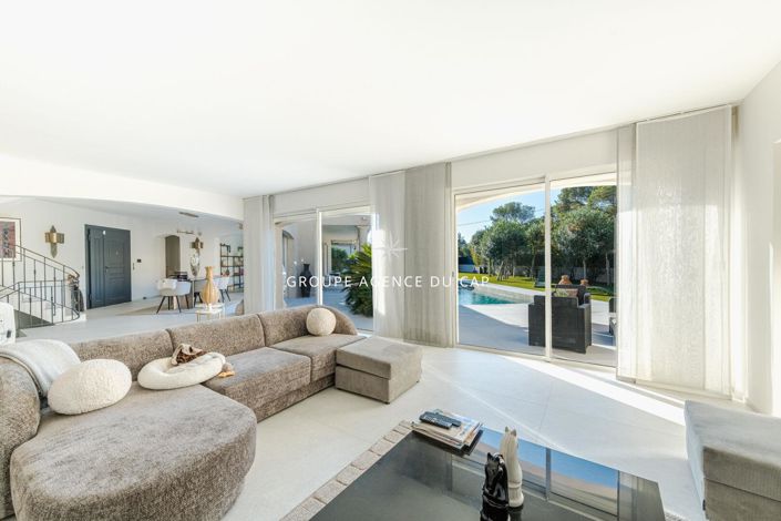 Image No.6-4 Bed House for sale