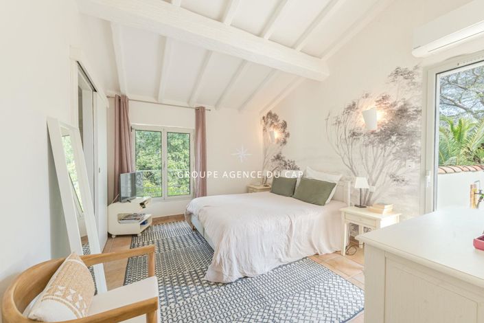 Image No.10-4 Bed House for sale