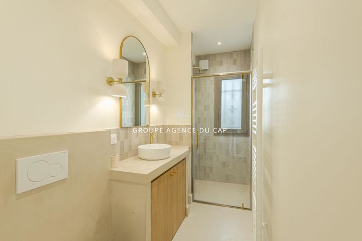 Image No.17-4 Bed House for sale