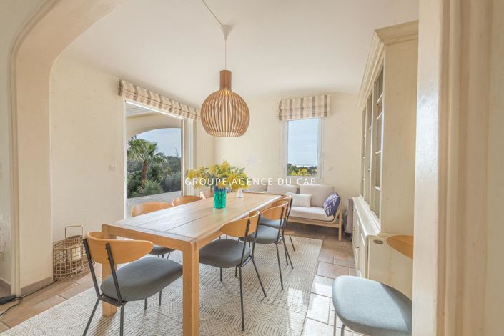 Image No.4-4 Bed House for sale