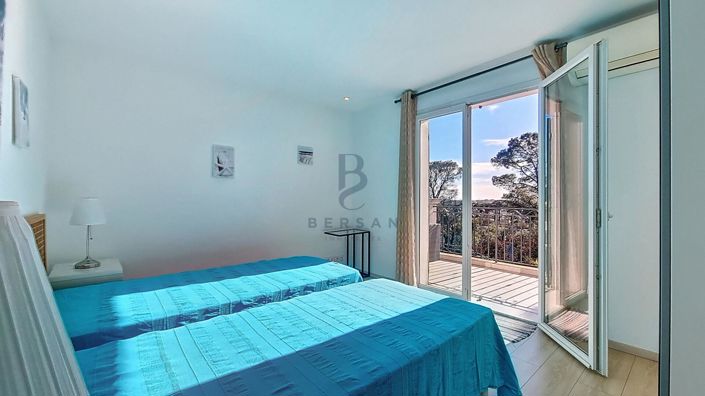 Image No.17-Propriété de 4 chambres à vendre à Fréjus