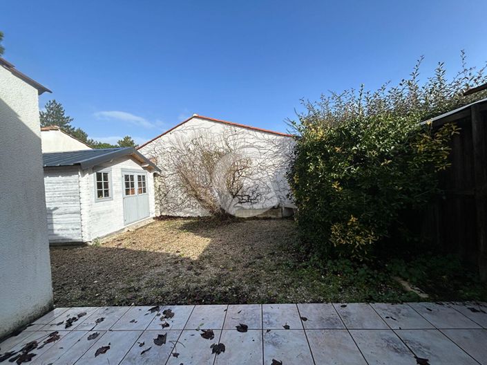 Image No.8-2 Bed House for sale