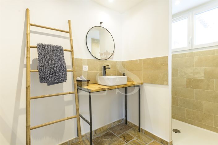 Image No.13-7 Bed House for sale