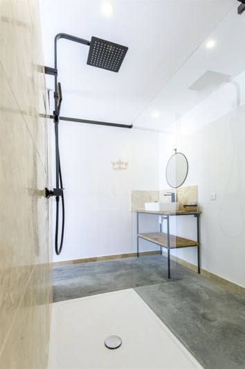 Image No.18-7 Bed House for sale