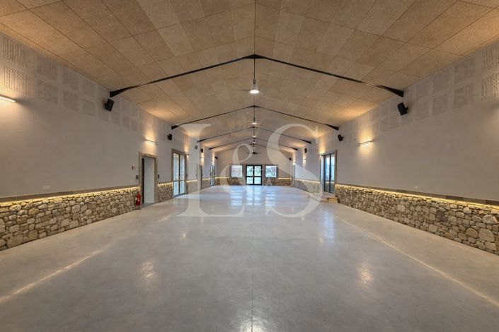 Image No.5-7 Bed House for sale