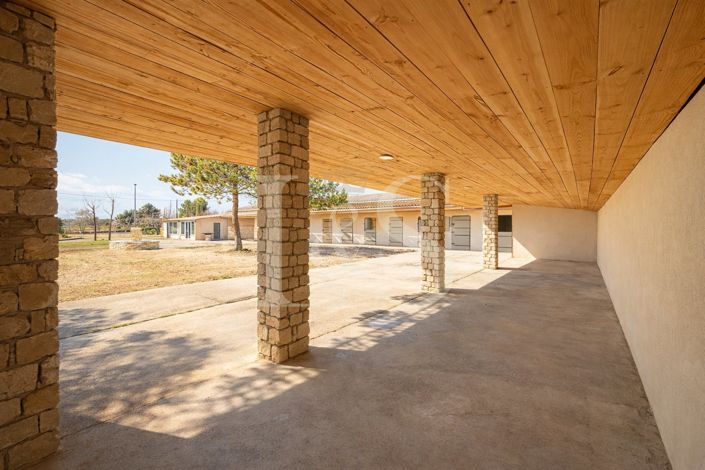 Image No.8-7 Bed House for sale