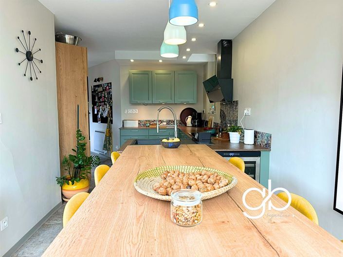 Image No.17-5 Bed House for sale