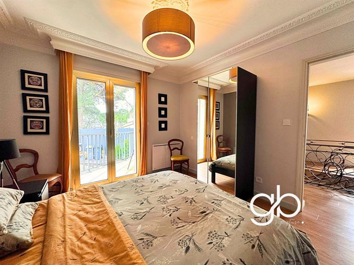 Image No.35-5 Bed House for sale