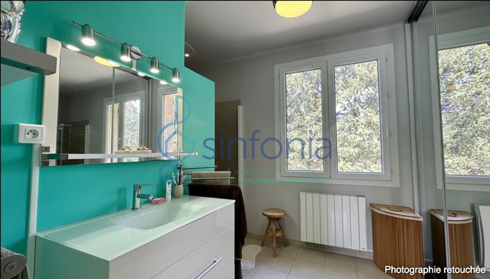 Image No.12-6 Bed House for sale