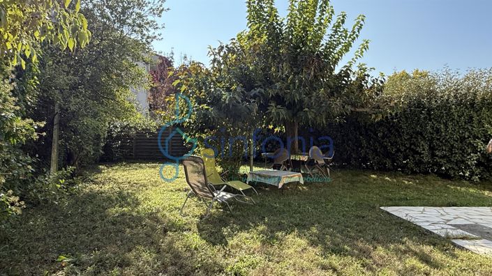 Image No.19-6 Bed House for sale