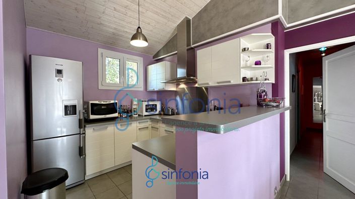 Image No.7-6 Bed House for sale