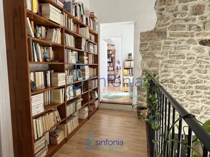 Image No.3-4 Bed House for sale