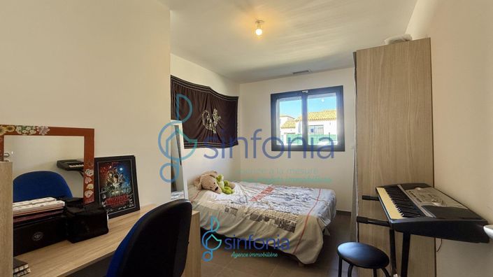 Image No.12-4 Bed House for sale