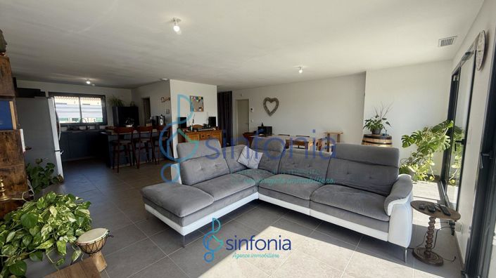 Image No.14-4 Bed House for sale