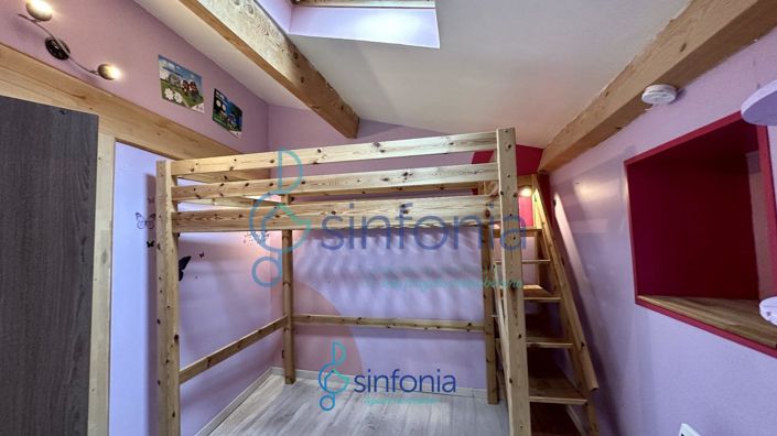 Image No.15-3 Bed House for sale