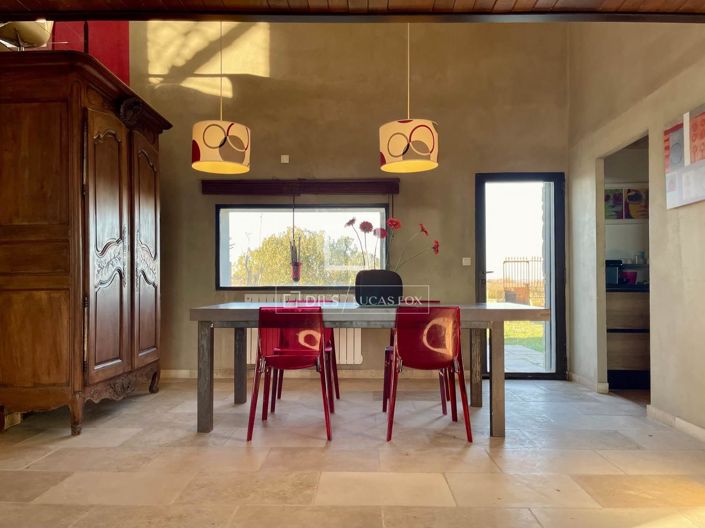 Image No.17-6 Bed House for sale