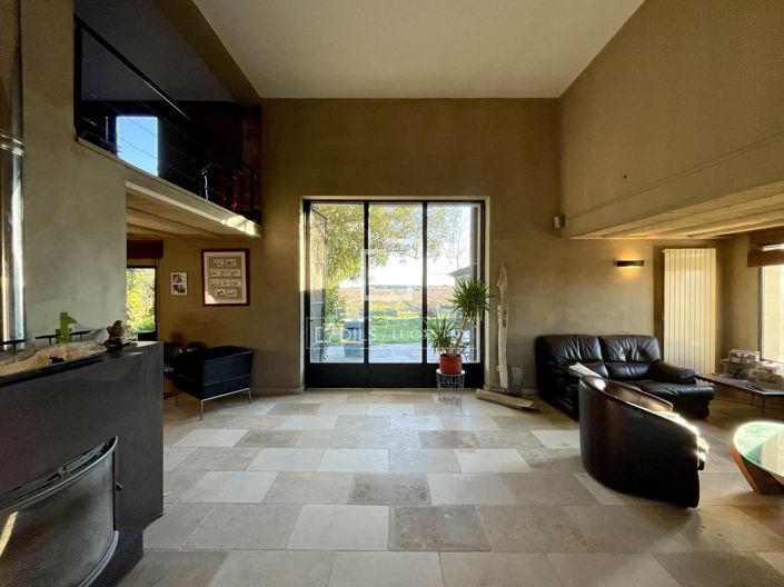 Image No.21-6 Bed House for sale