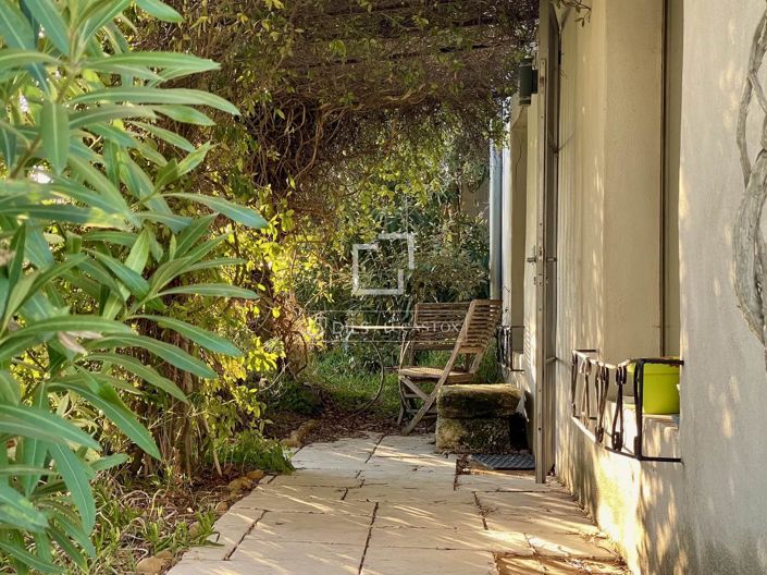 Image No.33-6 Bed House for sale