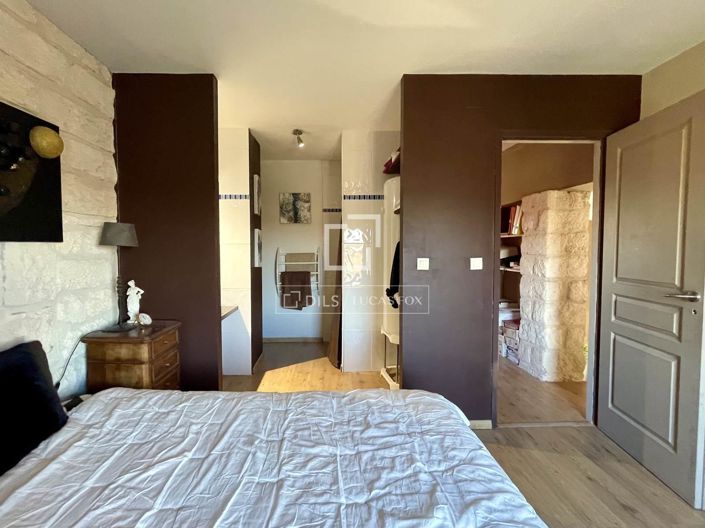 Image No.42-6 Bed House for sale