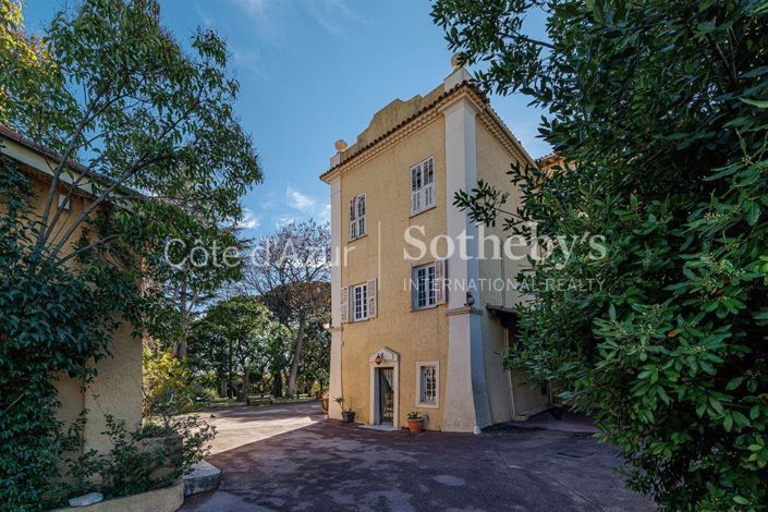 Image No.4-10 Bed Property for sale