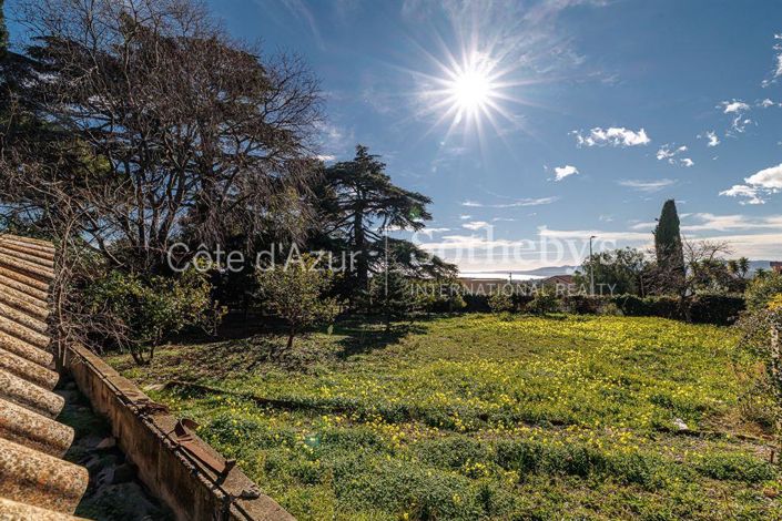 Image No.7-10 Bed Property for sale