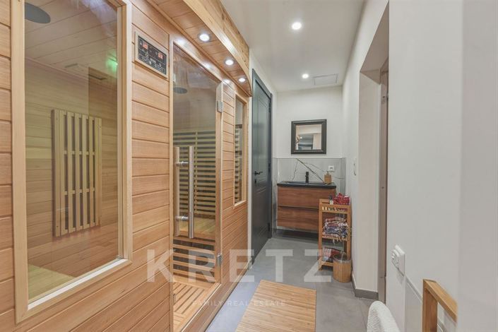 Image No.6-4 Bed House for sale