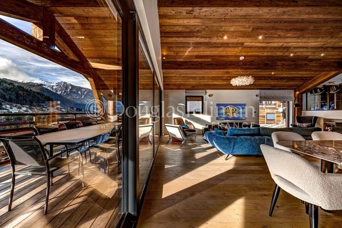 Image No.8-6 Bed House for sale