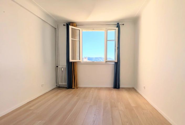 Image No.6-Appartement de 1 chambre à vendre à Cannes