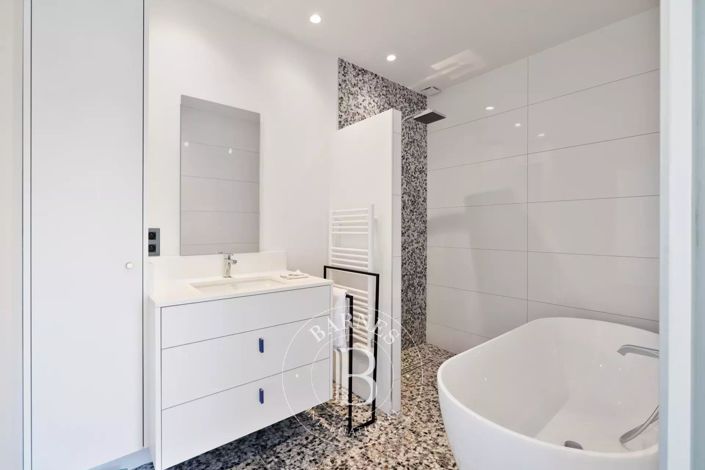 Image No.13-3 Bed House for sale