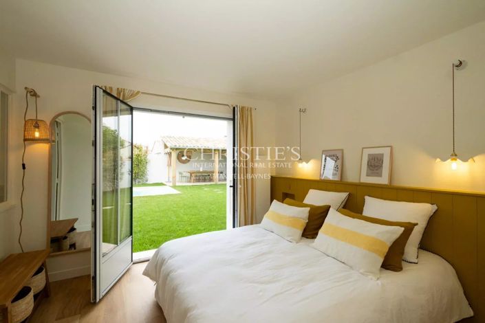 Image No.10-5 Bed House for sale