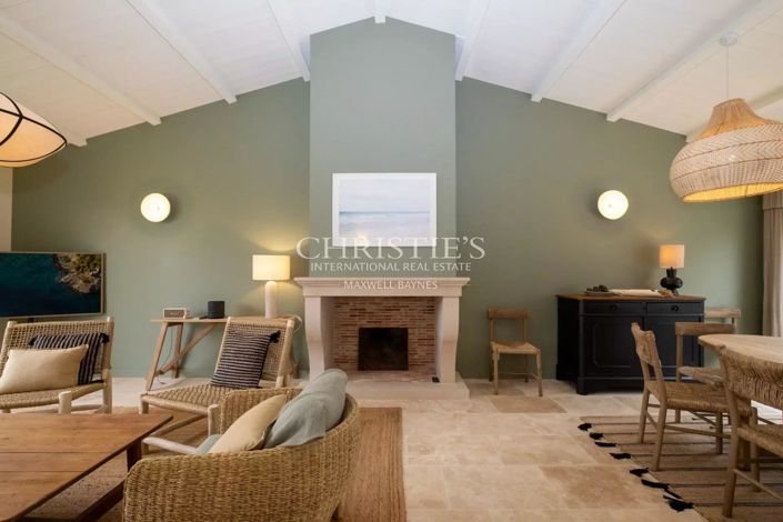 Image No.6-5 Bed House for sale