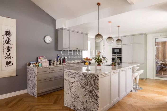 Image No.9-4 Bed House for sale