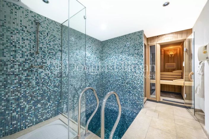 Image No.17-6 Bed House for sale