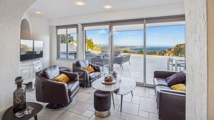 Image No.3-3 Bed House for sale