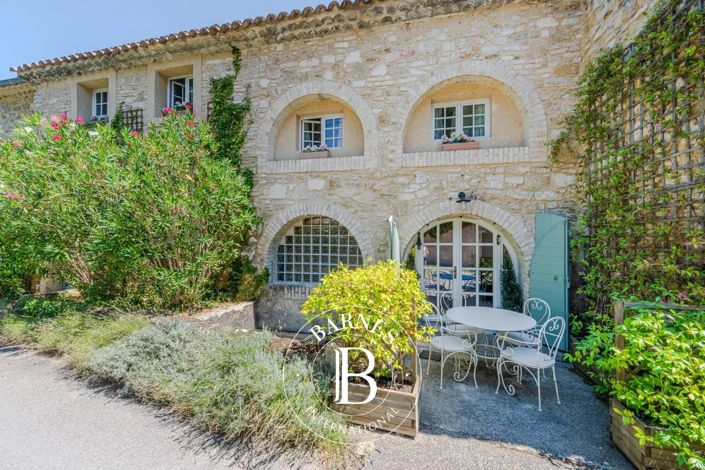 Image No.20-7 Bed House for sale