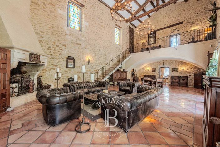 Image No.6-7 Bed House for sale