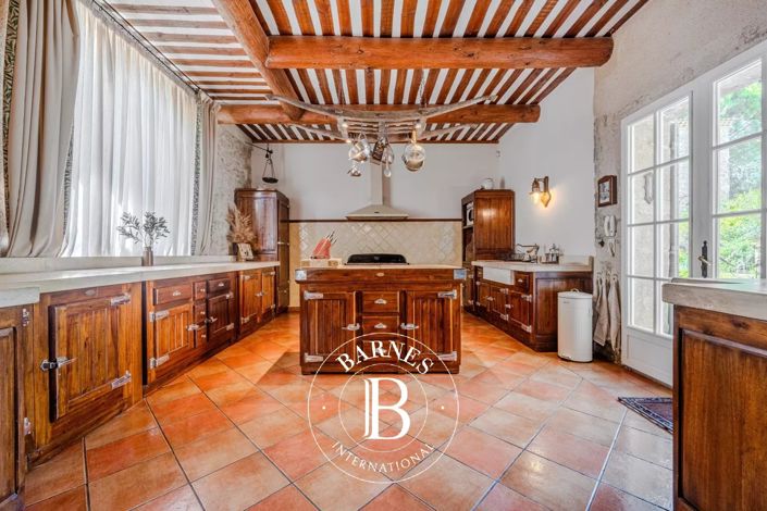 Image No.9-7 Bed House for sale
